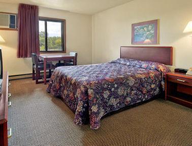 Super 8 By Wyndham Fairmont Hotel Ruang foto